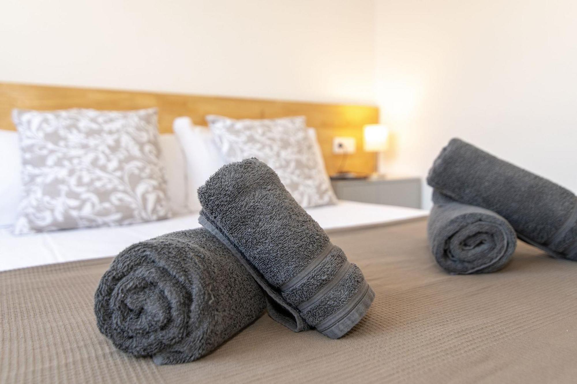 11 Nights Studios Valencia Ngoại thất bức ảnh