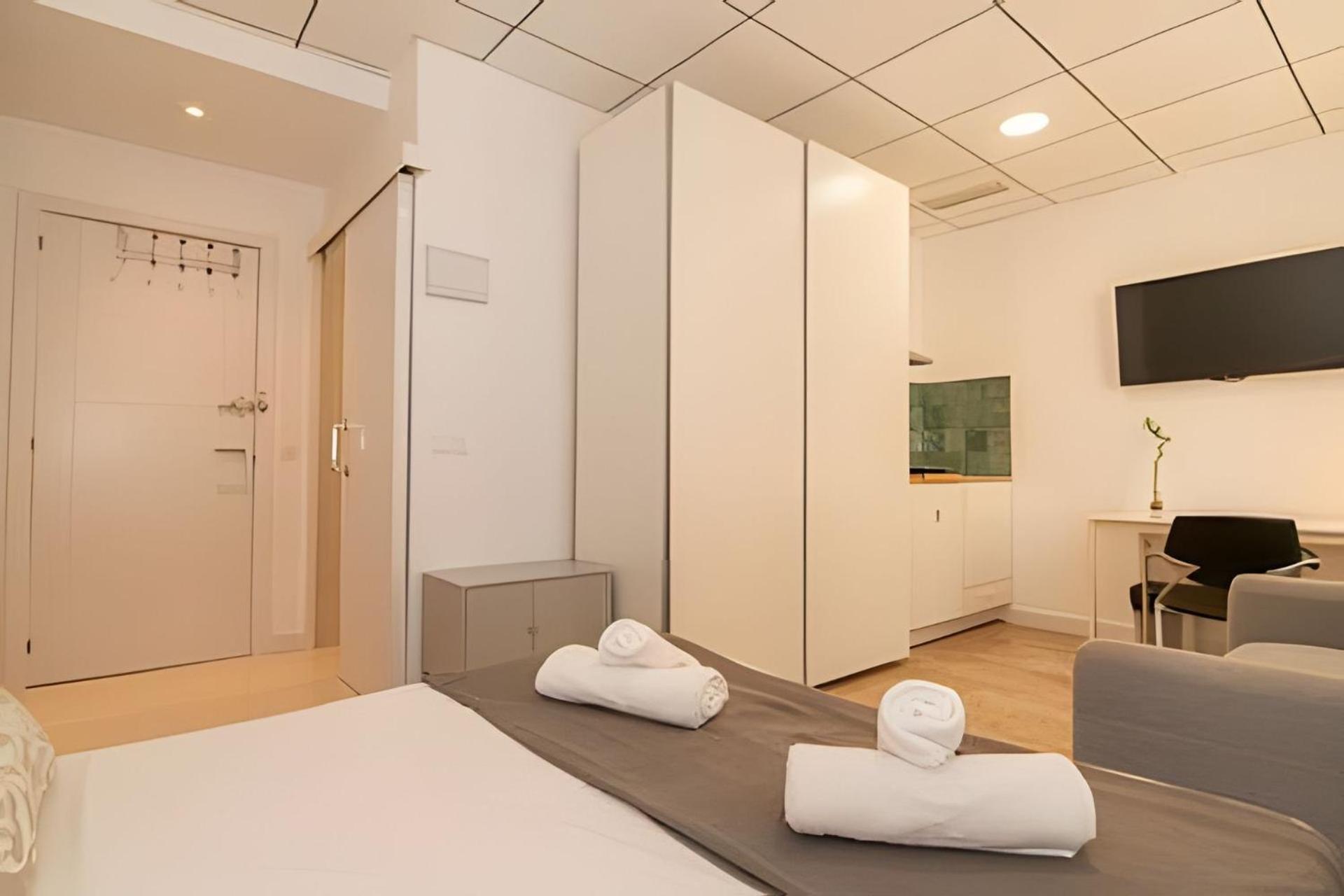 11 Nights Studios Valencia Ngoại thất bức ảnh