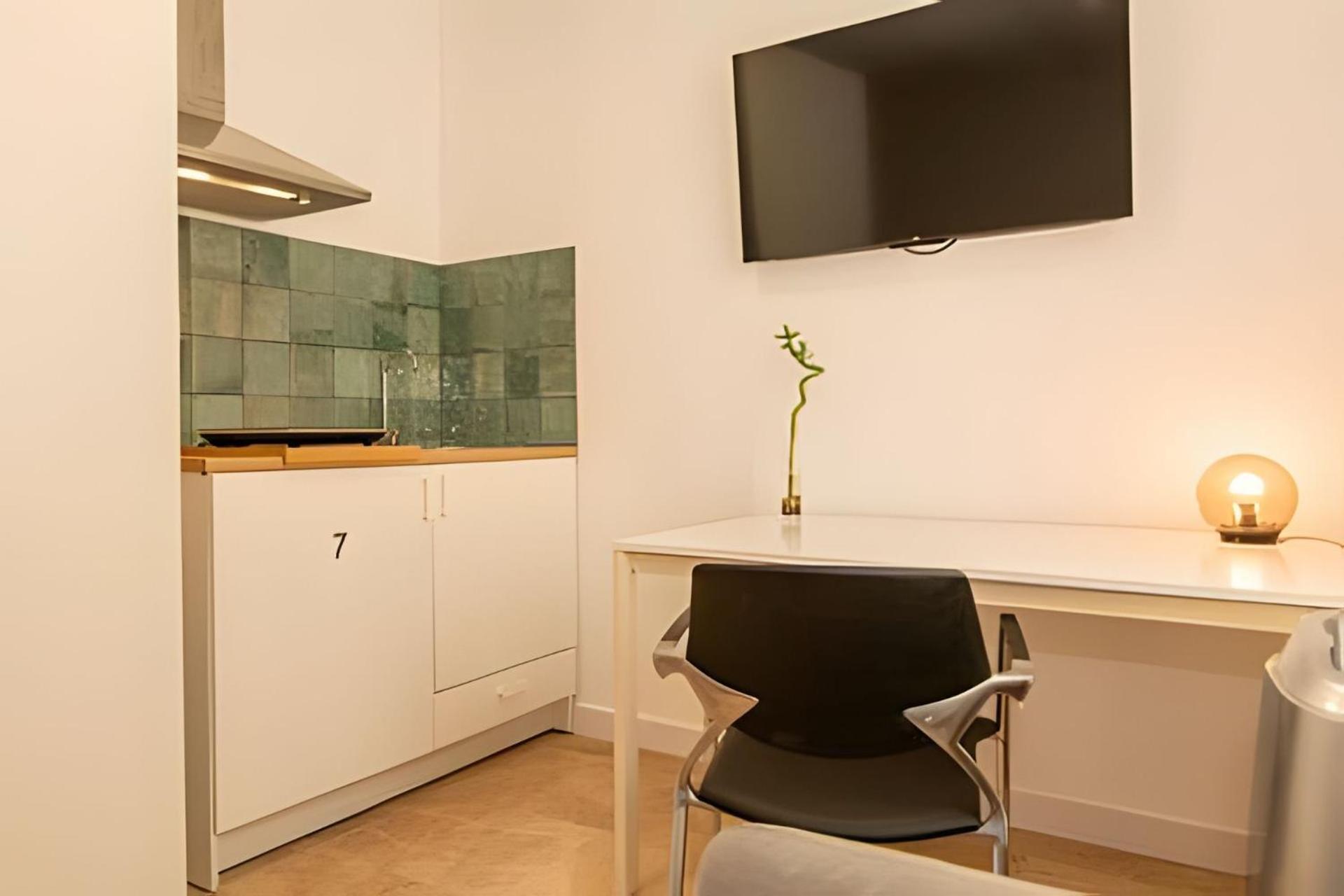 11 Nights Studios Valencia Ngoại thất bức ảnh