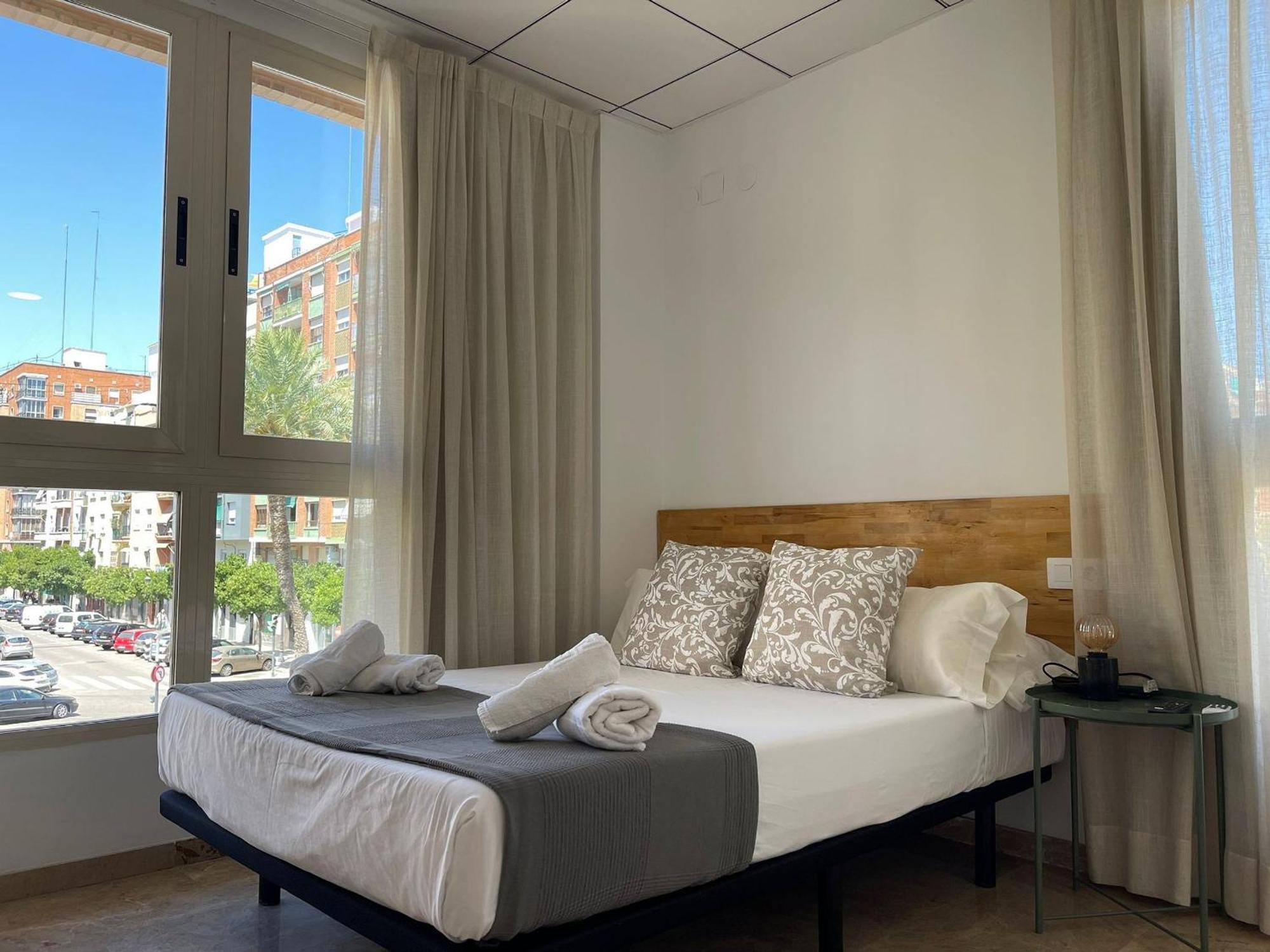 11 Nights Studios Valencia Ngoại thất bức ảnh